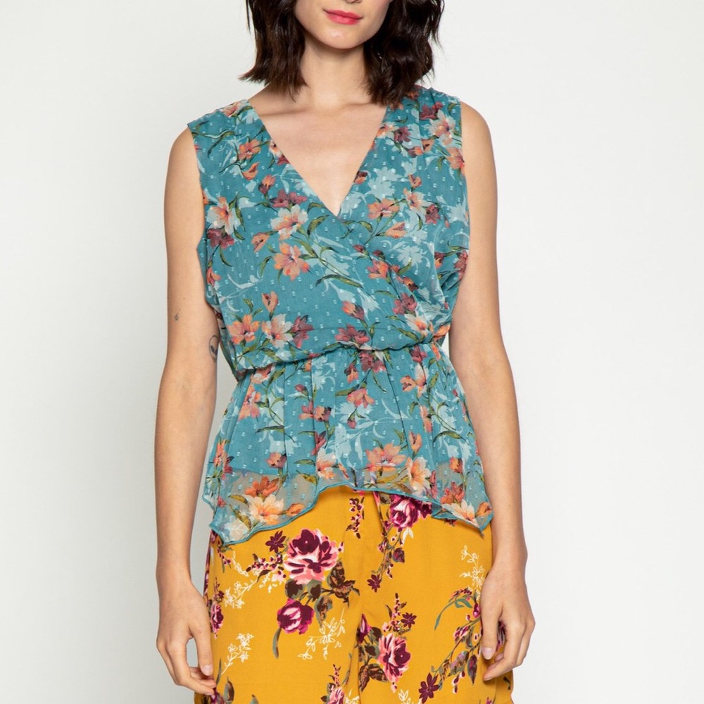 Walter Baker Floral V-neck Top